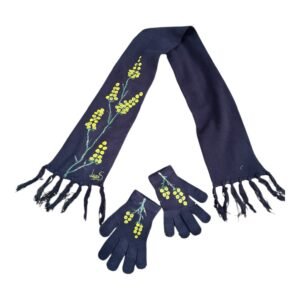 Conjunto negro bufanda y guantes pintado a mano