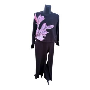 Conjunto negro pantalón y jersey pintado a mano