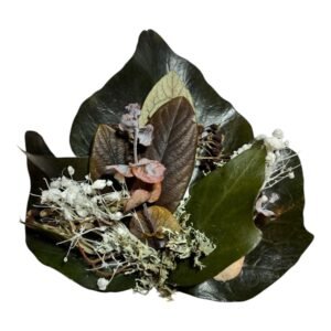 Broche de flor preservada