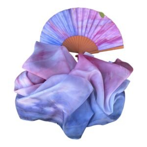 Abanico de seda natural bicolor pintado a mano